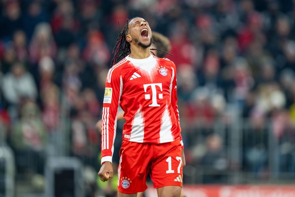 Ο Μάικλ Ολίσε στο γήπεδο