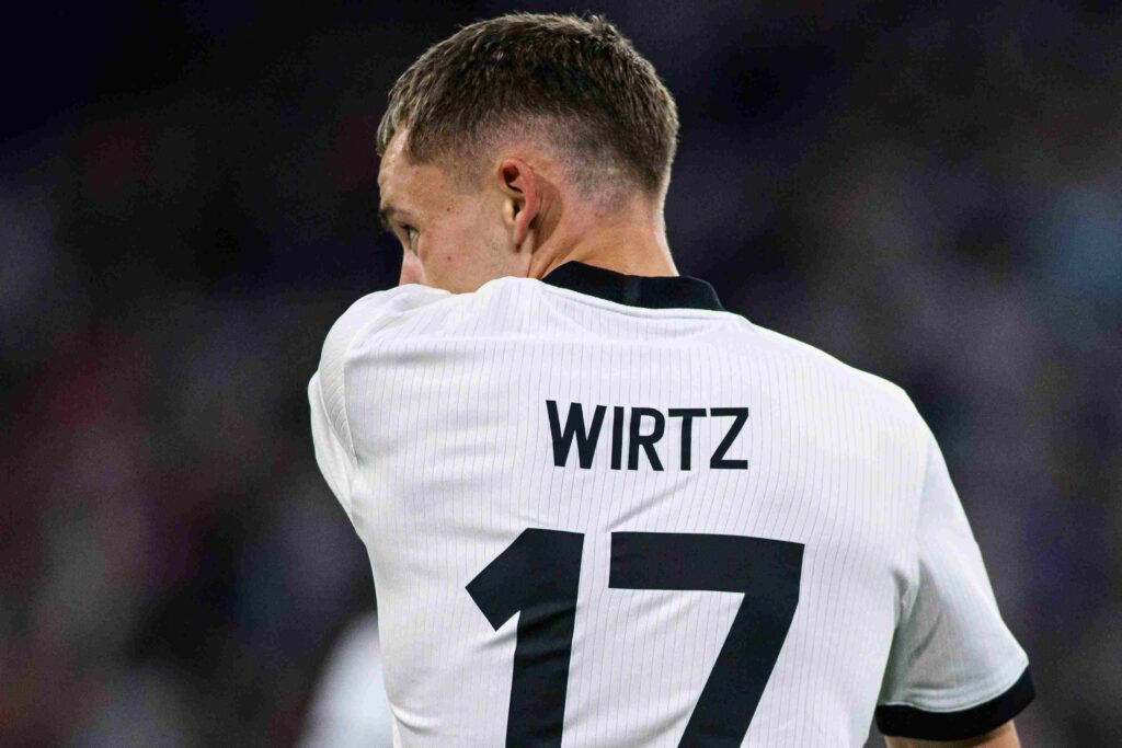 Ο Φλόριαν Βιρτς με τη φανέλα της Γερμανίας